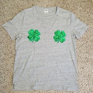 VS PINK speckled gray St. Patrick's Day shirt Med